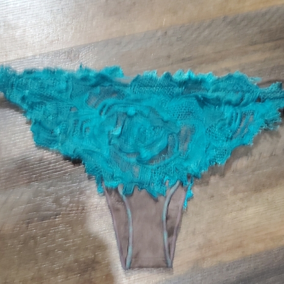 Thaikila Arawak Turquoise Brown Bikini Tassled Lace Overlay - Picture 7 of 8